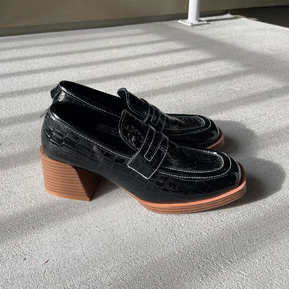 Urban Outfitters Lucy Croc Loafer - Picture 1 of 7